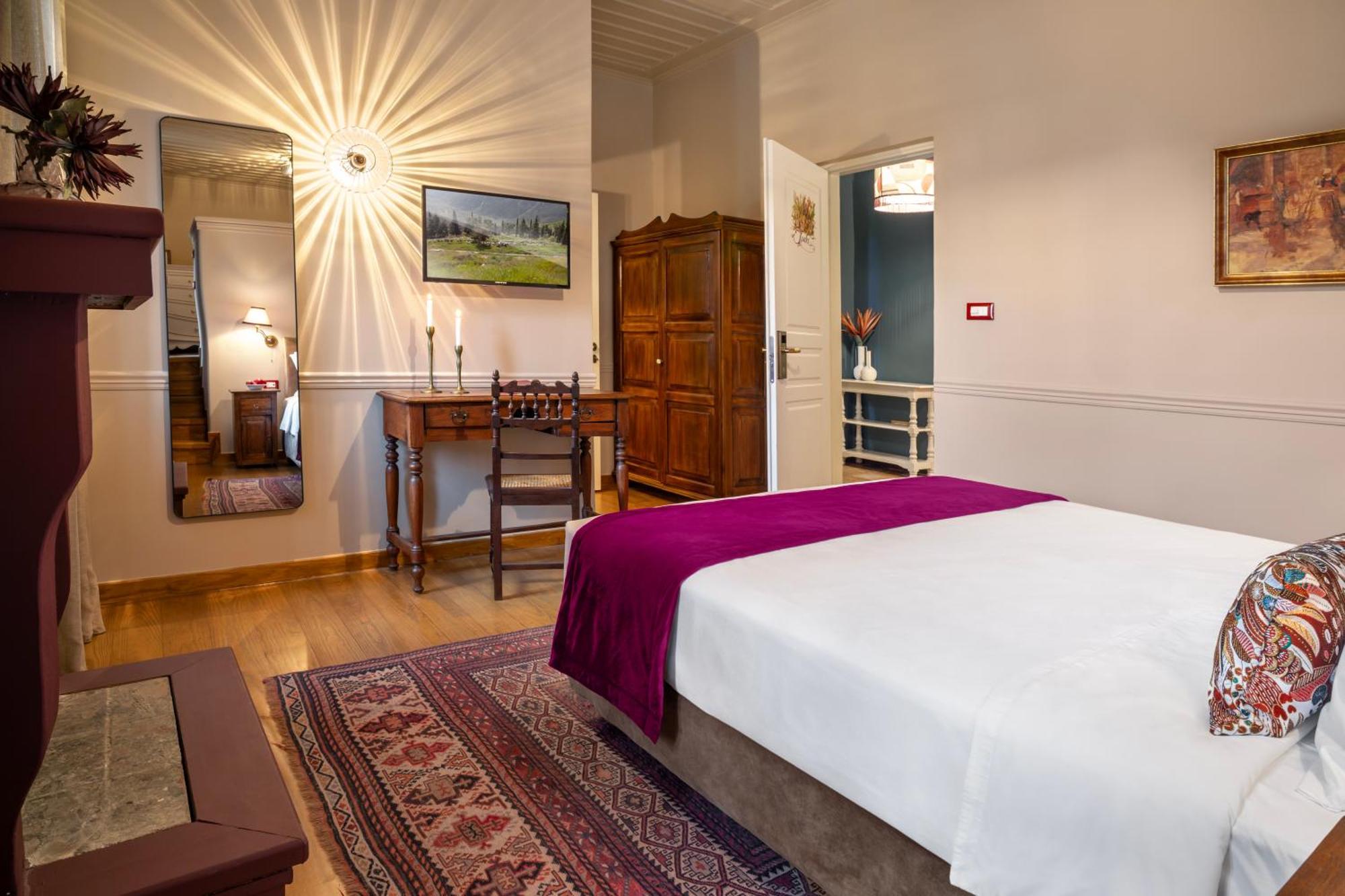Archontiko Parnassus Dadi Hotel Amfíklia Kültér fotó